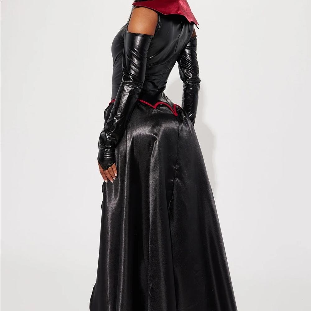 Brand new vampire costume